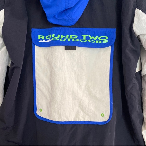 ROUND TWO Men’s Adventure Windbreaker Jacket Medium - Picture 5 of 7